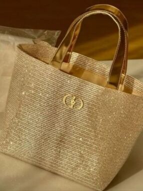 Limited Edition DIOR logo Sparkle Tote Bag (Gold 💛)